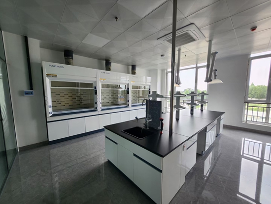 全鋼中央實(shí)驗臺廠家